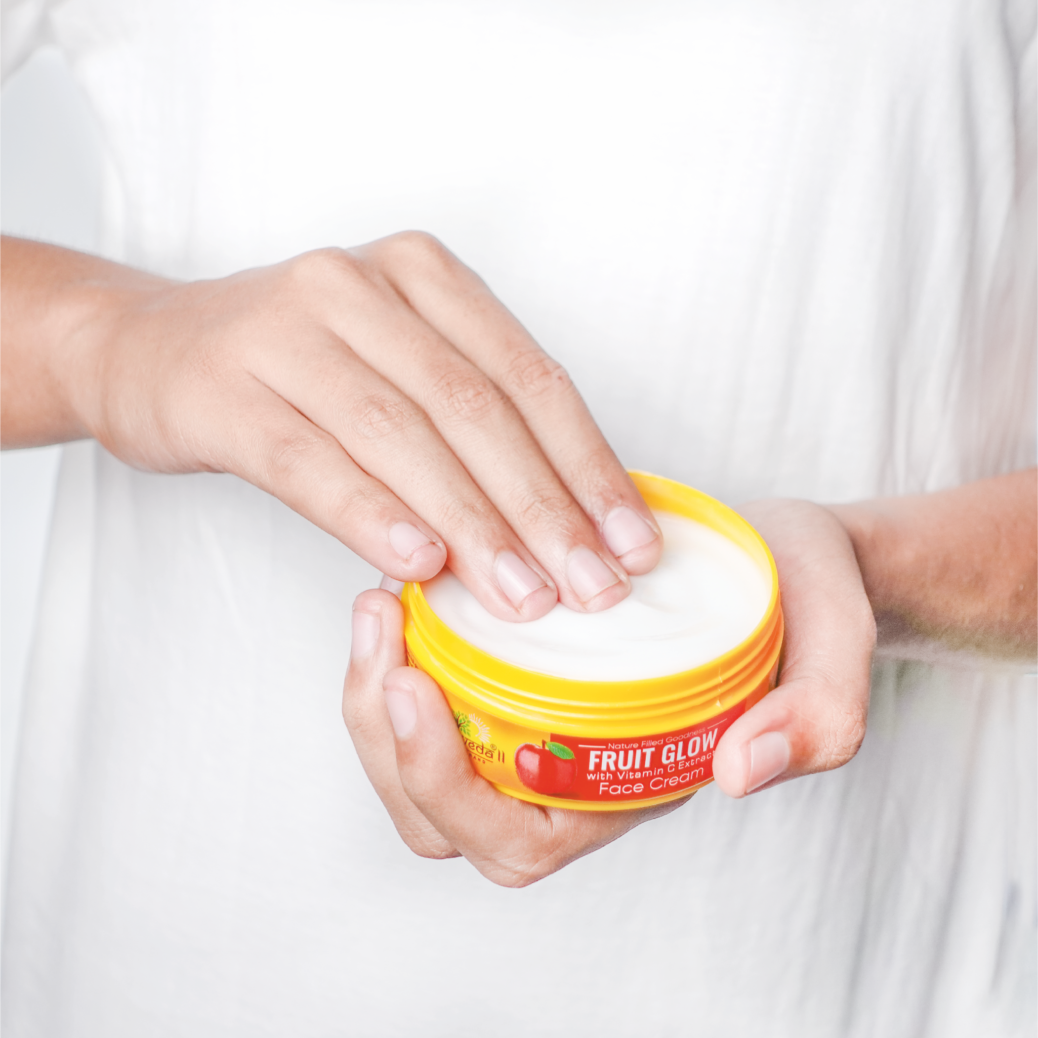 Tapveda Vitamin C Face Cream for radiant and glowing skin